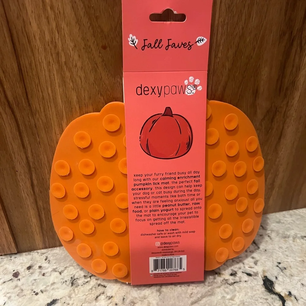 Large Orange Pumpkin Dog Licking Mat